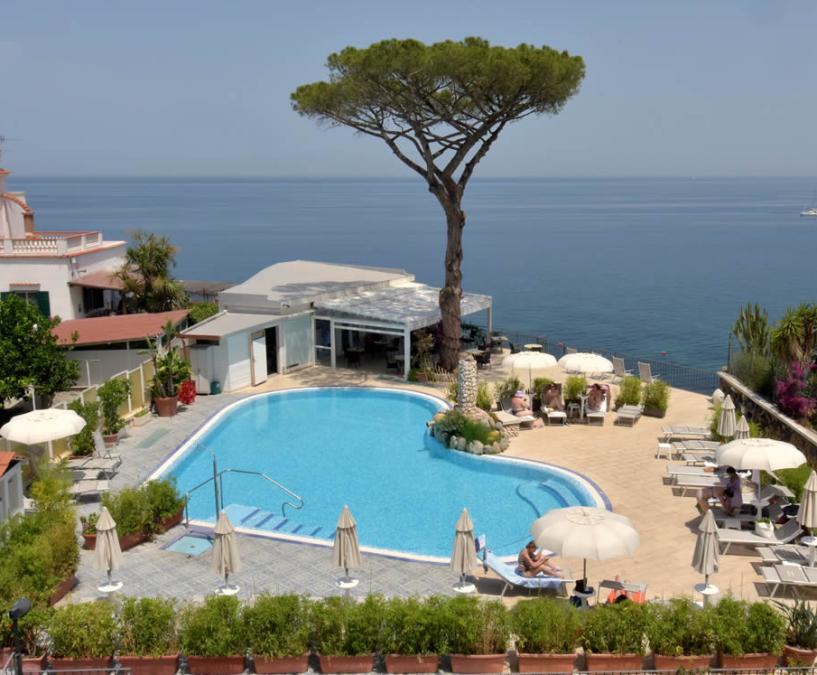 albergolapprodo en hotel-ischia-pool-solarium-and-wellness-center 005