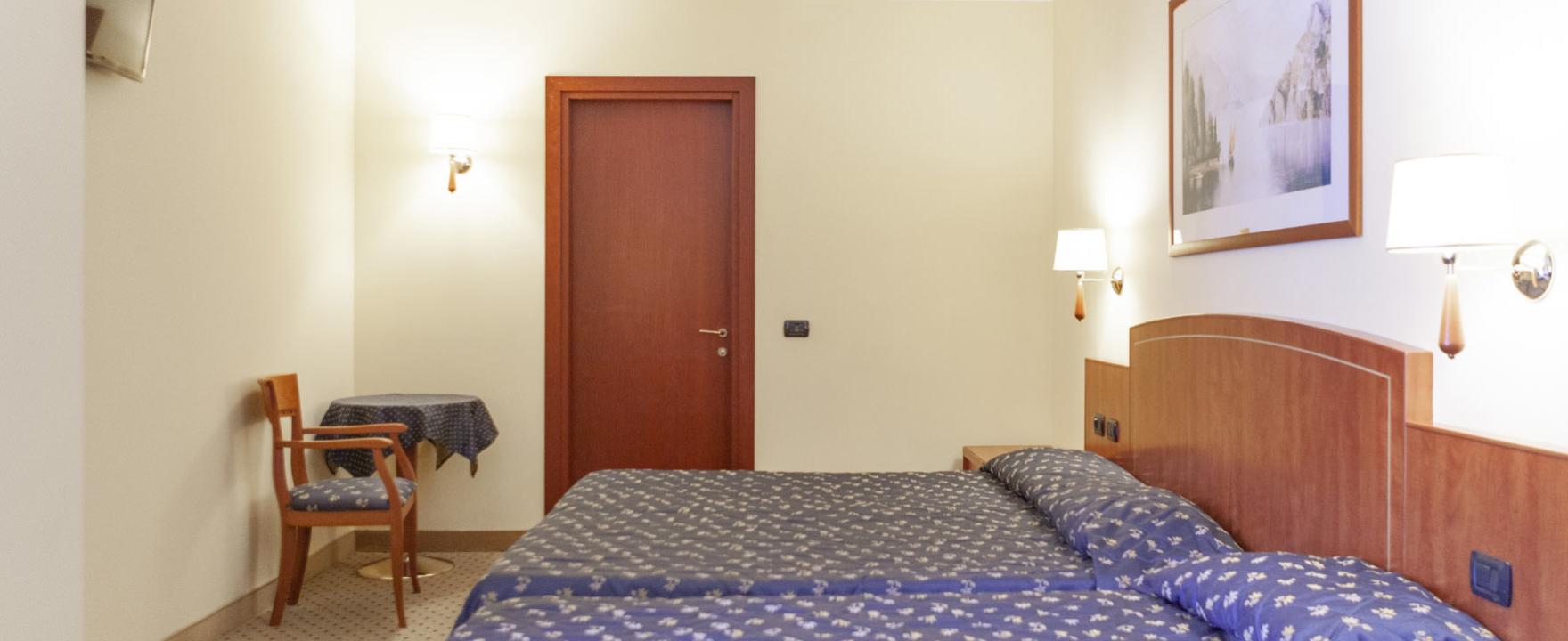 hotelolivo.upgarda en hotel-rooms-in-arco-di-trento 019
