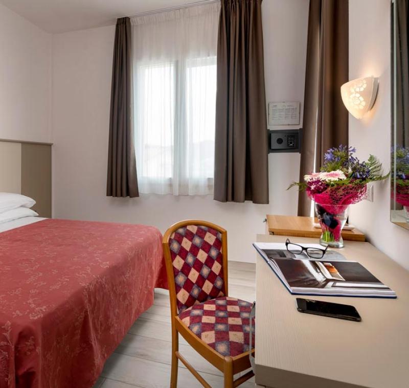 hotelzenith.unionhotels en pinarella-cervia-hotel-rooms 013
