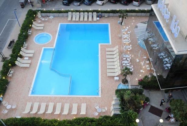 colorfamilyhotelrimini it hotel-rimini-con-piscina 013