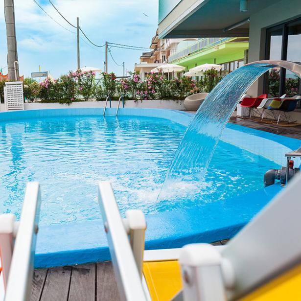 hotelermitage it offerta-luglio-hotel-bellaria-per-famiglie-con-piscina-riscaldata 024