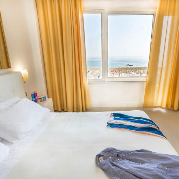 hotelmiamibeach en offer-july-milano-marittima-family-hotel-with-private-beach 027