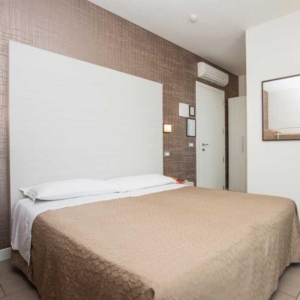 hotelmokambo en offer-for-september-short-holidays-in-hotel-in-cesenatico-with-pool 021