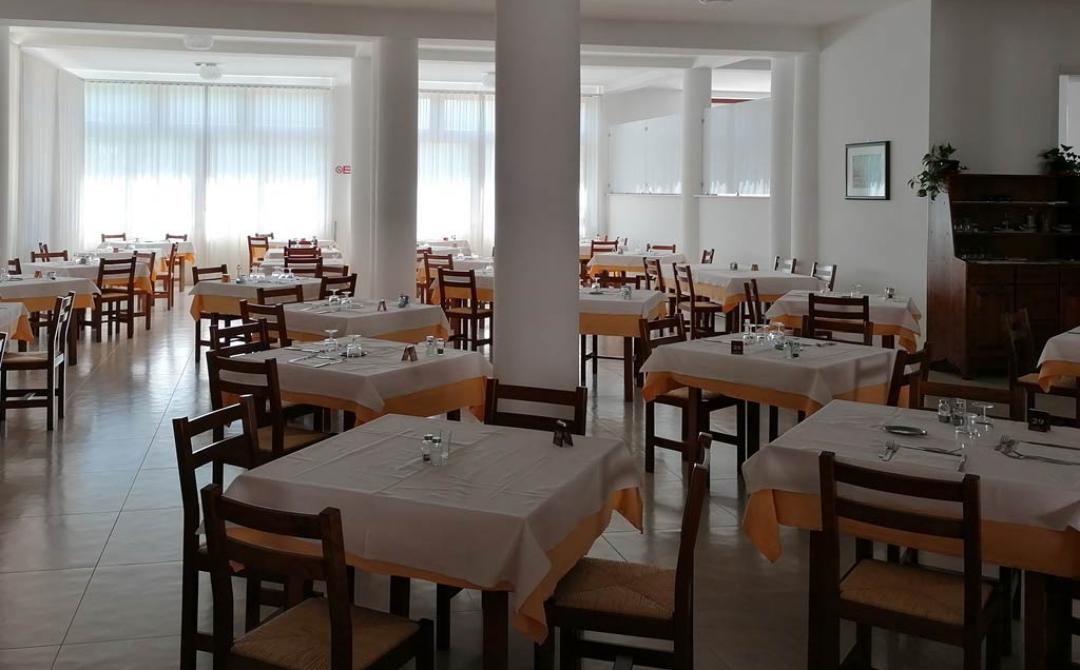 hotelsfinalicchio en hotel-with-restaurant-vieste 004
