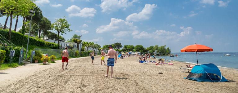 Campingplatz Mit Strand Am Gardasee Lazise