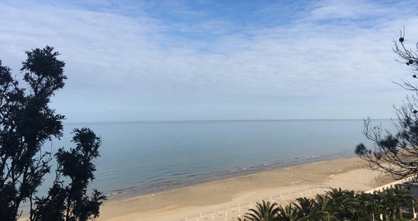 spiaggia sul gargano il mare della puglia villaggio ripa